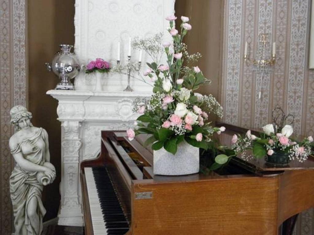 Bed and Breakfast Neitsytniemen Kartano Иматра Экстерьер фото